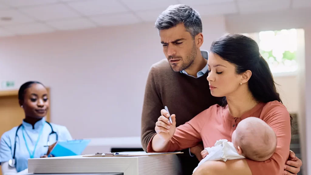 ComparaciĂłn del costo de ir a clĂnica comunitaria, consultorio privado y sala de emergencias sin seguro mĂ©dico ComparaciĂłn del costo de ir a clĂnica comunitaria, consultorio privado y sala de emergencias sin seguro mĂ©dico